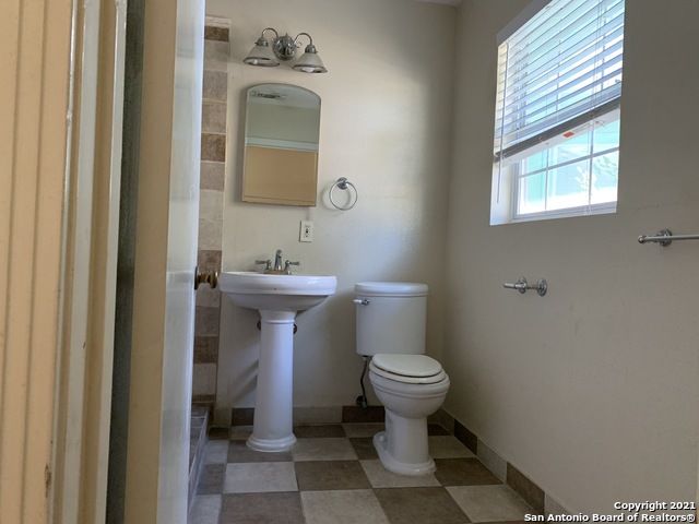 111 Laddie Pl Property Photo 15