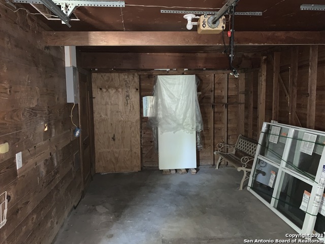 111 Laddie Pl Property Photo 18