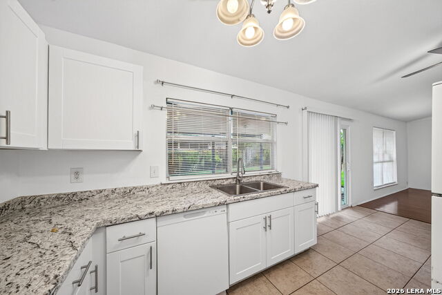 7713 Narrow Pass Property Photo 13