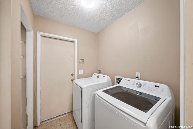 7713 Narrow Pass Property Photo 21
