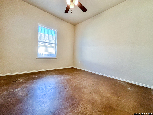 334 - 336 Emma Dr Property Photo 9