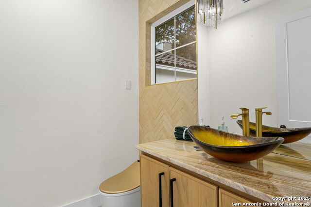 6 Turin Ct Property Photo 6