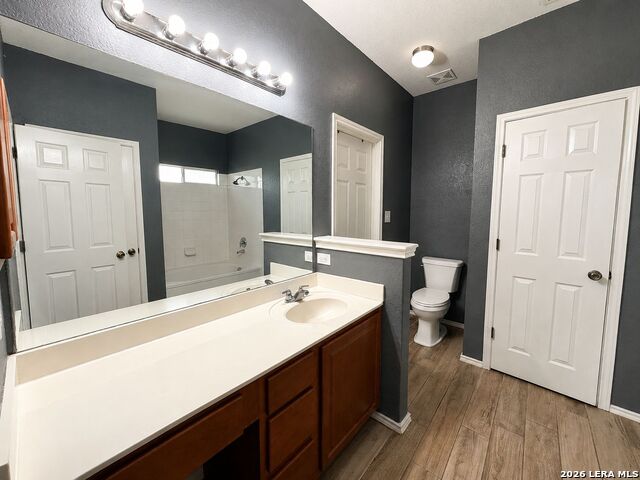 7122 Calypso Dawn Property Photo 7