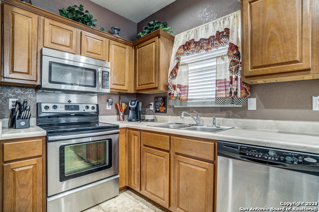 7122 Calypso Dawn Property Photo 8