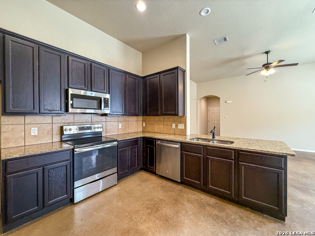 340342 Emma Dr Property Photo 5