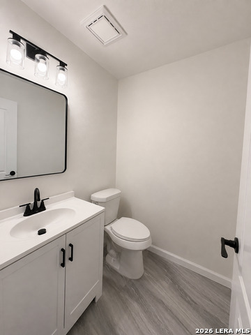 506 Blue Ribbon Property Photo 6
