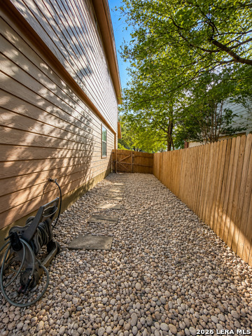 506 Blue Ribbon Property Photo 20