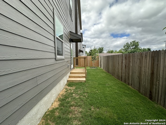 1618 W Lawndale Dr Property Photo 14