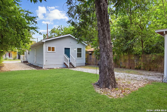 138 Hess St Property Photo 14
