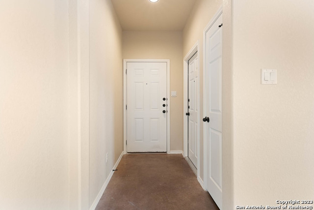 2584 Pahmeyer Rd Property Photo 4