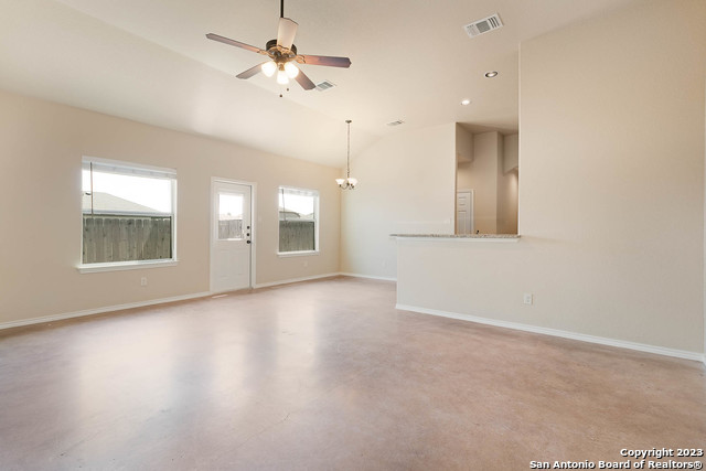 2584 Pahmeyer Rd Property Photo 5