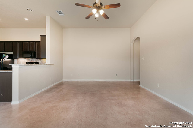 2584 Pahmeyer Rd Property Photo 6