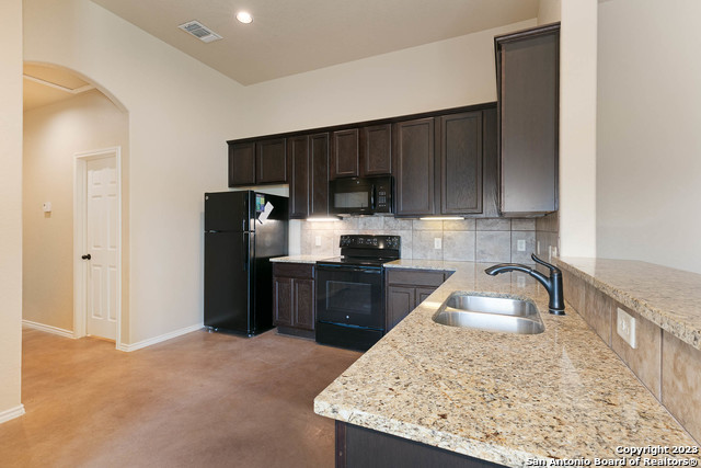 2584 Pahmeyer Rd Property Photo 10