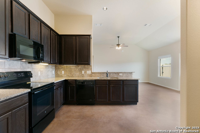 2584 Pahmeyer Rd Property Photo 12