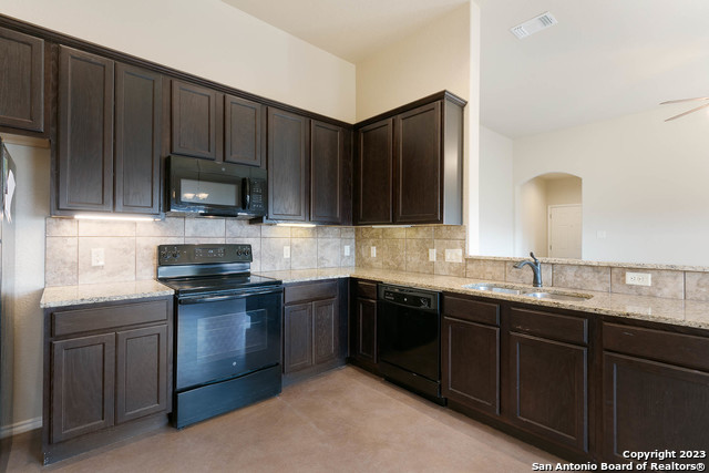 2584 Pahmeyer Rd Property Photo 13