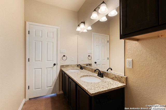 2584 Pahmeyer Rd Property Photo 20