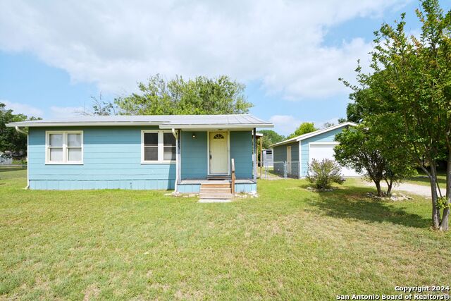 823 SERNA DR Property Photo 1