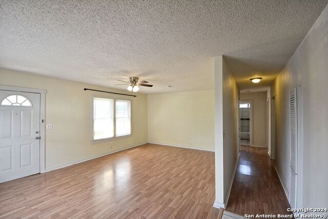 823 Serna Dr Property Photo 5
