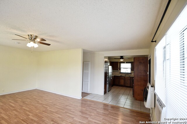823 Serna Dr Property Photo 6