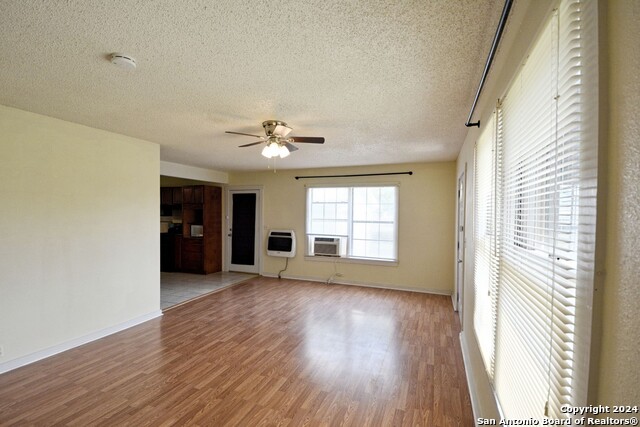 823 Serna Dr Property Photo 7