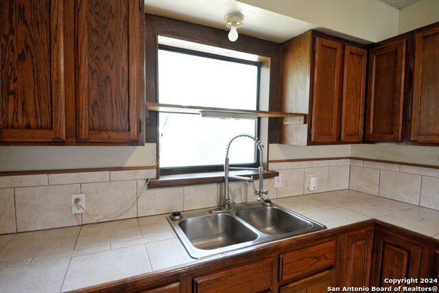 823 Serna Dr Property Photo 10