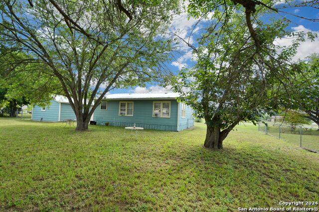 823 Serna Dr Property Photo 25