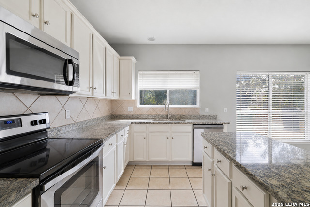 20 Nikita Dr Property Photo 6
