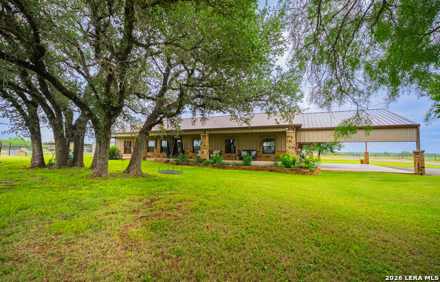 366 County Road 2543 Property Photo 3