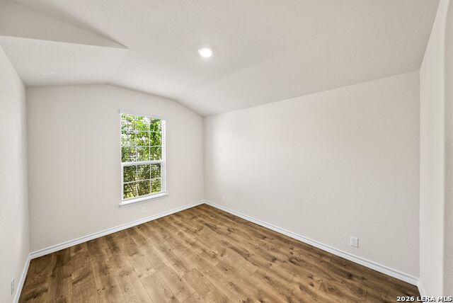 197 Sparrowhawk Property Photo 4