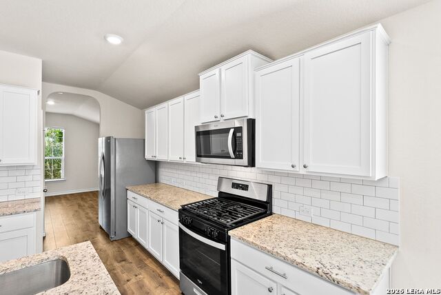 197 Sparrowhawk Property Photo 8