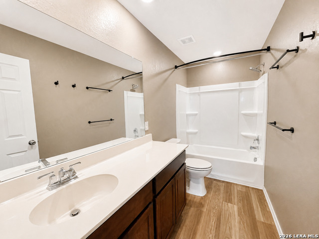 746 Retama Pass Property Photo 12