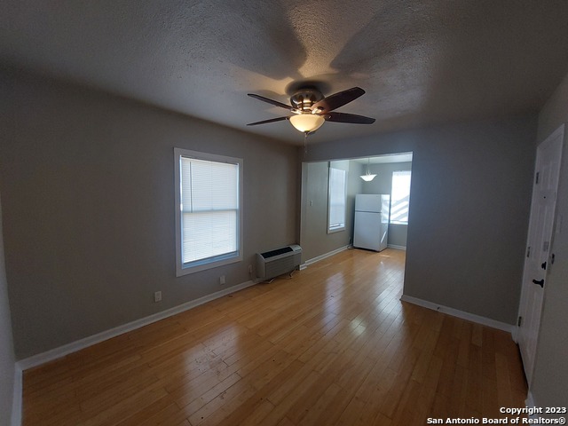 455 Eleanor Ave Property Photo 9