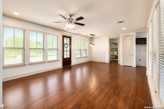 193 Champions Blvd Property Photo 2