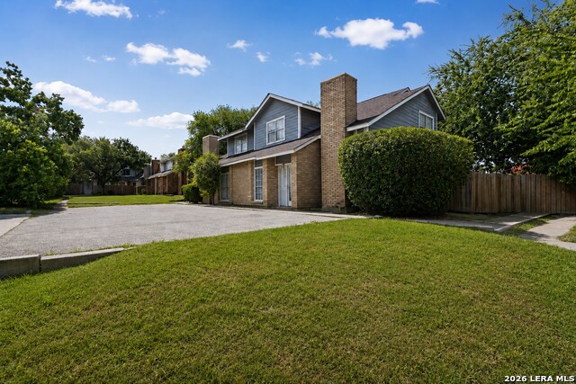 6710 Windsor Holw Property Photo 2