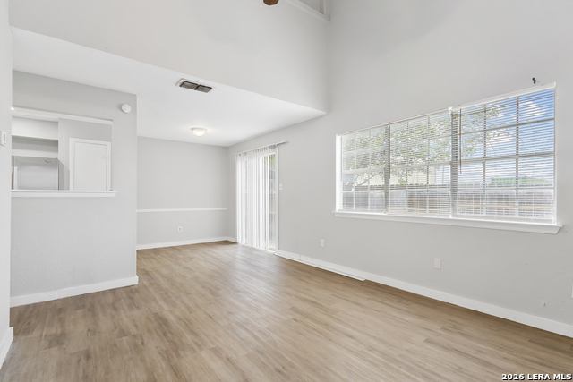 6710 Windsor Holw Property Photo 5
