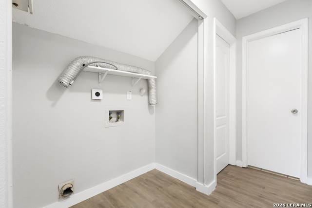 6710 Windsor Holw Property Photo 21
