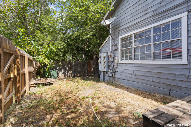 6710 Windsor Holw Property Photo 23