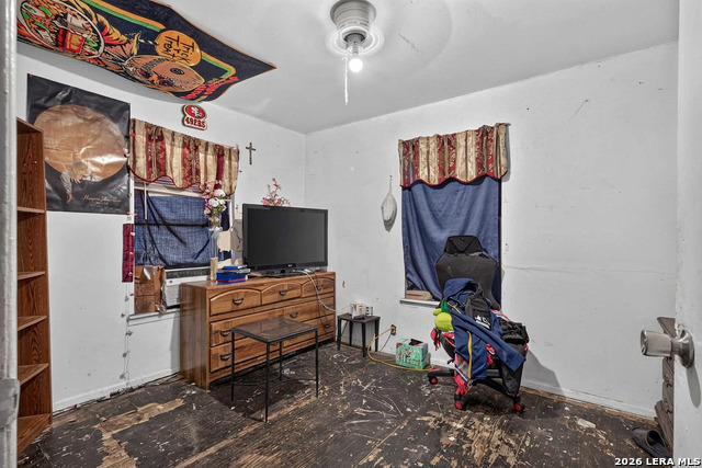 2319 Valencia Property Photo 5