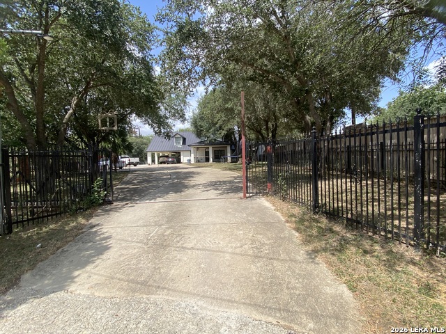 10851 Silver Trl Property Photo 11