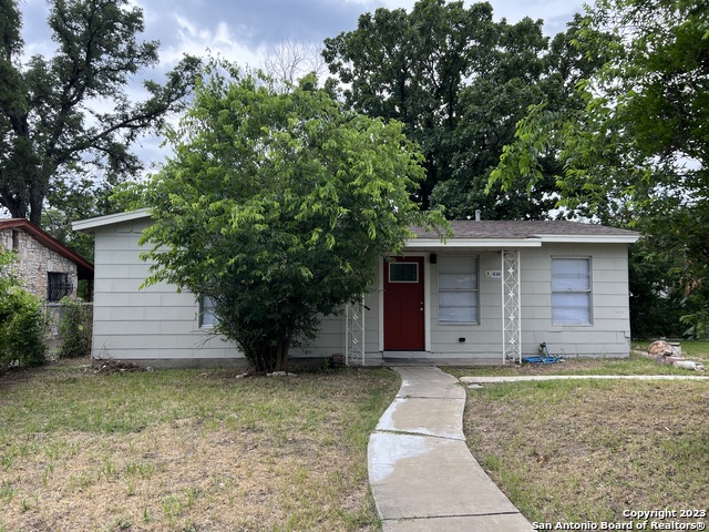 1130 SHADWELL DR Property Photo 1