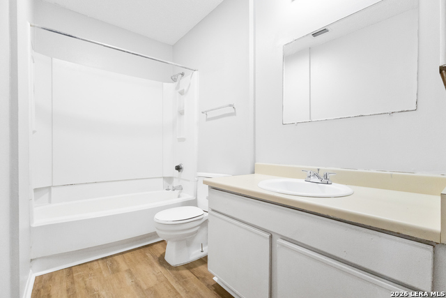 6714 Windsor Holw Property Photo 19