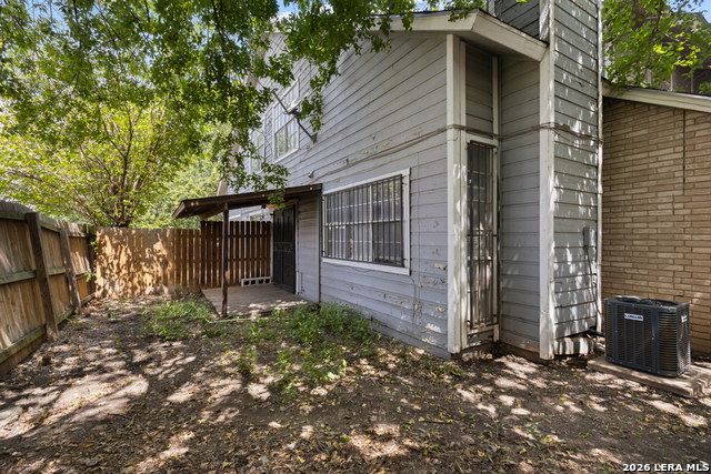 6714 Windsor Holw Property Photo 23