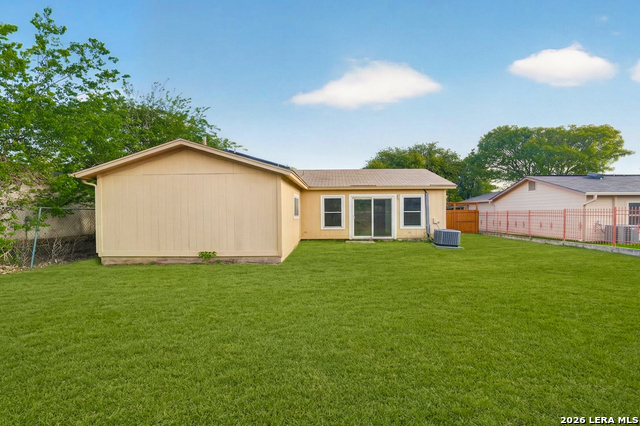 5827 Sun Bay Property Photo 15
