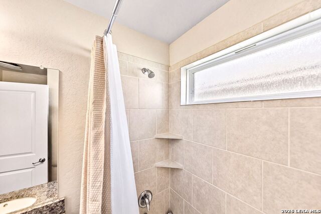 811 Blue Landing Property Photo 16
