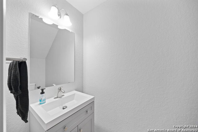 9227 Silver Vis Property Photo 6