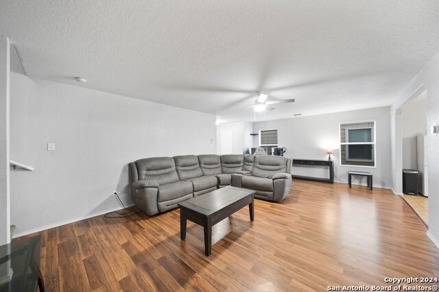 9227 Silver Vis Property Photo 14