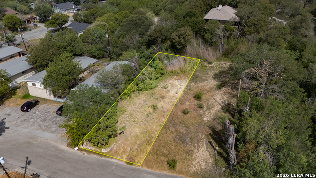 1104 Advance St Property Photo 1