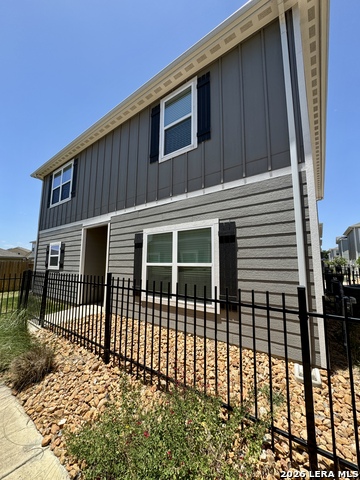 10818 Emerick St Property Photo 2