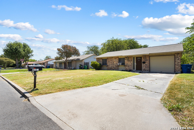 4318 Sun Gate St Property Photo 2