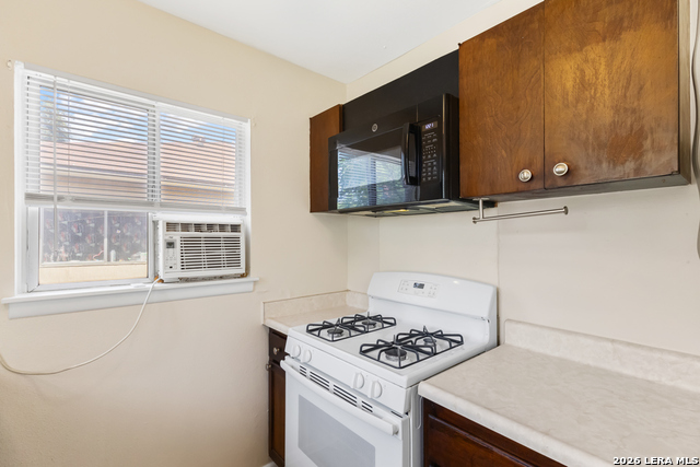 4318 Sun Gate St Property Photo 11